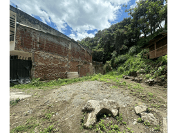 Venta de lote con excelente ubicación