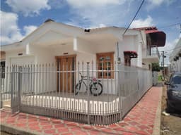 SC INMOBILIARIA ARRIENDA CASA EN EL B/ VILLA NUEVA - MONTERÍA