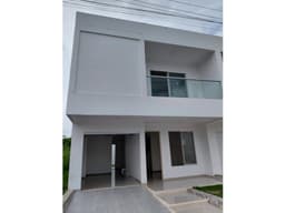 SC INMOBILIARIA VENDE CASA DE 2 PISOS EN B/ GUADALUPE MONTERIA