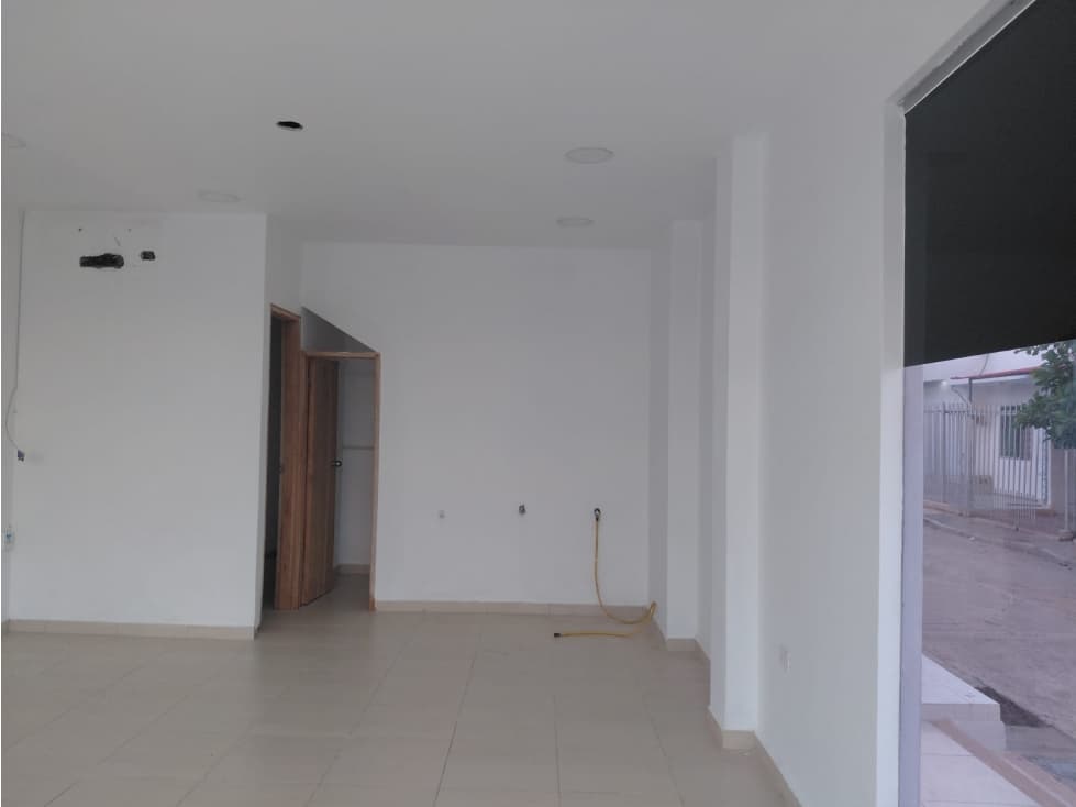 SC RED INMOBILIARIA ARRIENDA LOCAL EN URB. VALLEJO — foto 2