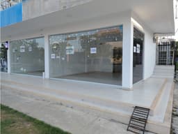 SC RED INMOBILIARIA ARRIENDA LOCAL EN URB. VALLEJO