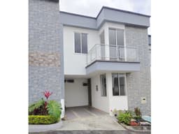 Casa para la venta en el norte de Armenia Q.
