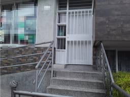 Casa con apartamentos para la venta en el norte de Armenia