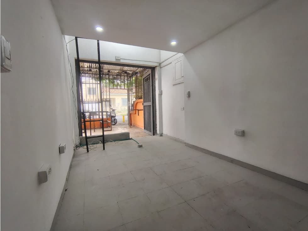 ALQUILO LOCAL SAN FERNANDO VIEJO — foto 3