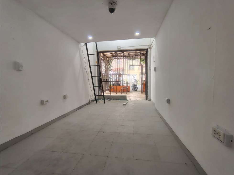 ALQUILO LOCAL SAN FERNANDO VIEJO — foto 2