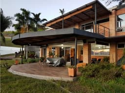 VENTA CASA LAS PALMAS-MEDELLIN