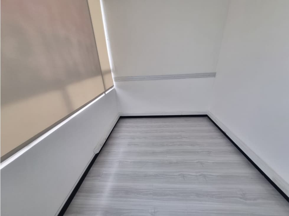 VENTA/ARRIENDO OFICINA EL LAGO-HEROES, — foto 4