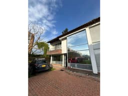 Casa en VENTA de 204 m² en CHIA 4 Alcobas Terraza 2 Garajes