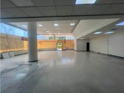 Venta local sector milla de oro poblado