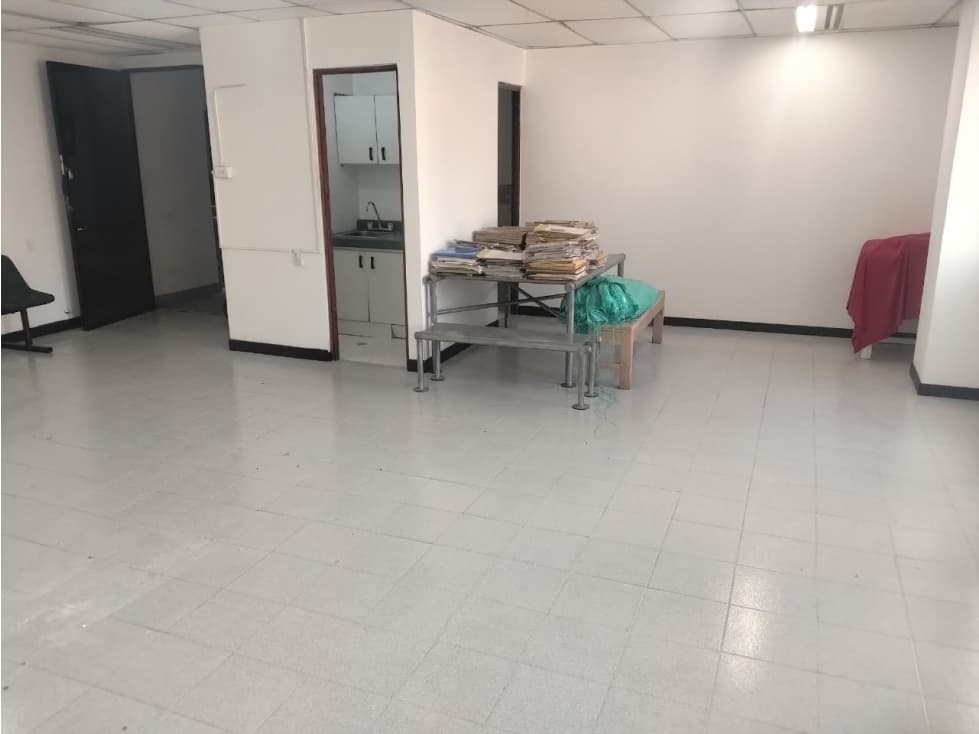 ARRIENDO OFICINA - LAURELES — foto 2