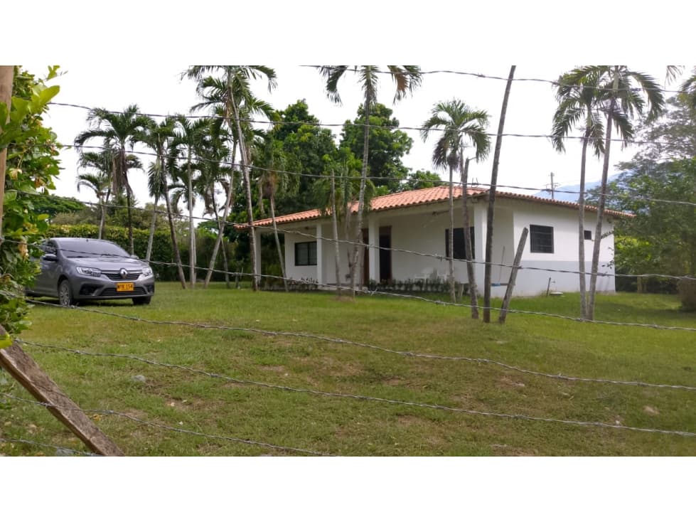 VENTA DE HERMOSA CASA EN SOPETRÁN ANTIOQUIA — foto 1