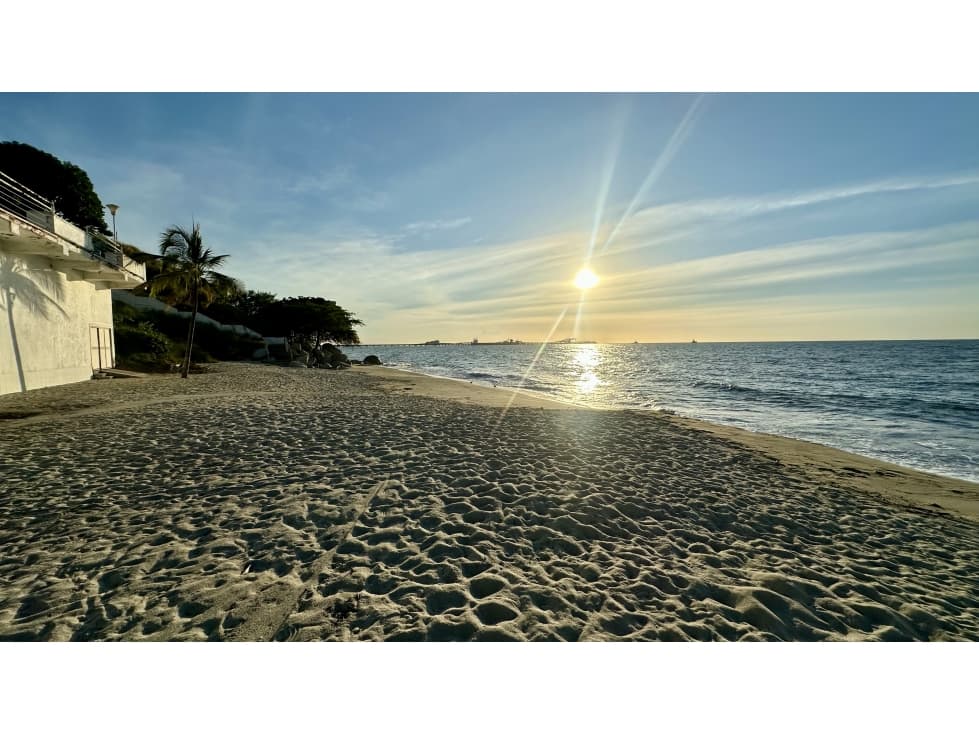VENTA CASA DE PLAYA CON ACCESO DIRECTO AL MAR SANTA MARTA — foto 3