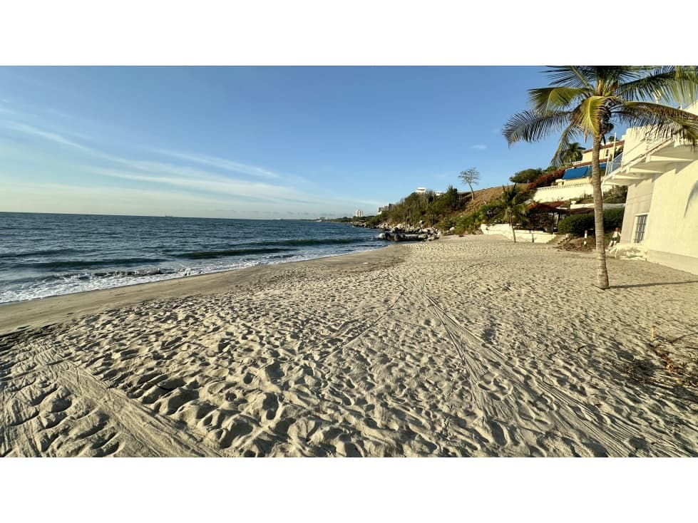 VENTA CASA DE PLAYA CON ACCESO DIRECTO AL MAR SANTA MARTA — foto 4