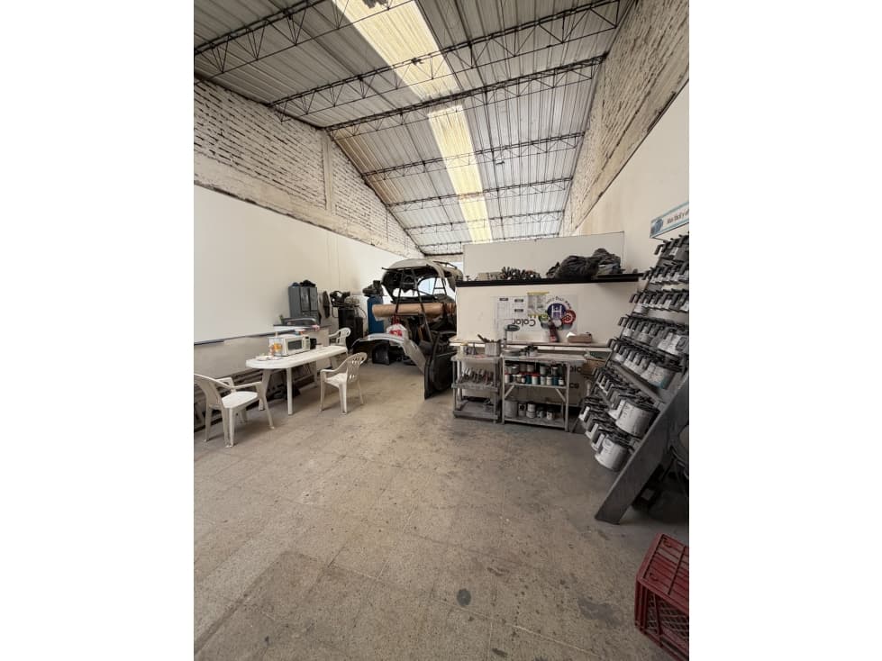 SE VENDE BODEGA EN MEDELLIN, sector PALACÉ — foto 3