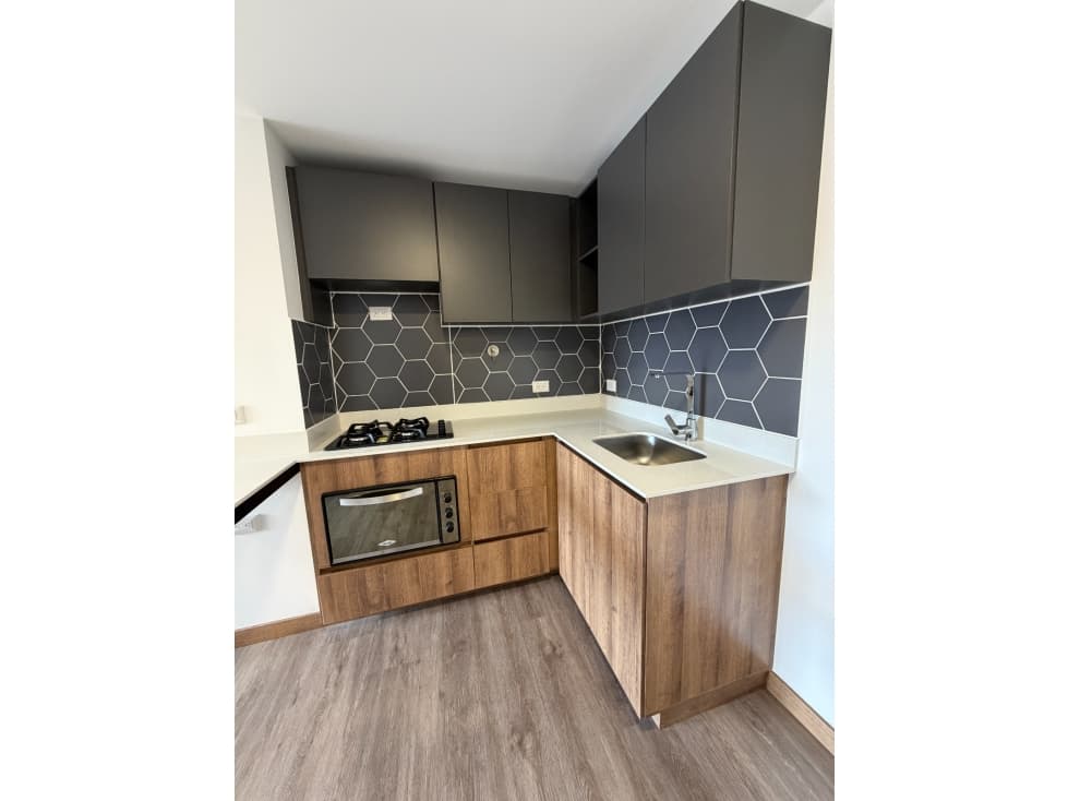 SE VENDE APARTAMENTO EN ENVIGADO, sector AV. LAS VEGAS — foto 1