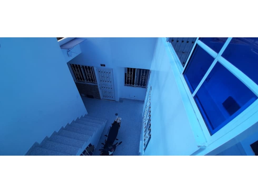 CASA AMPLIA CON 10 APTOS TOTALMENTE TERMINADOS RENTANDO — foto 6