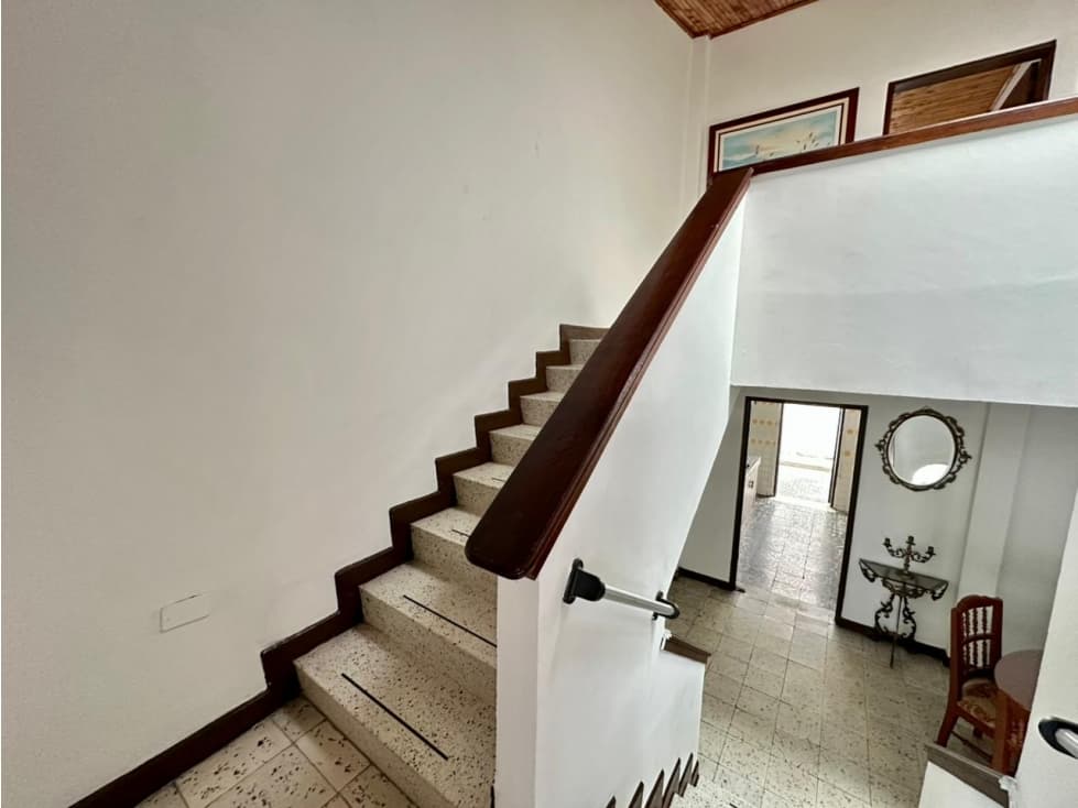 Casa de 4 niveles en venta sector Centro — foto 2