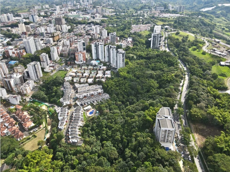 Lote en venta sector Avenida Centenario — foto 1