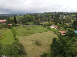 Lote en venta en conjunto cerrado sector Circasia Autopista del Café
