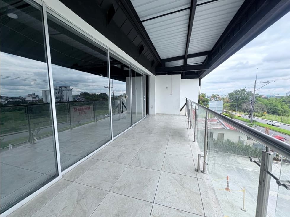 Local comercial en venta/ arriendo sector Avenida Centenario — foto 2