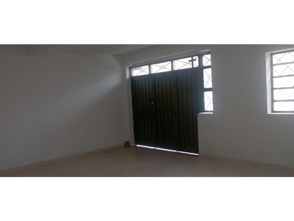 ARRIENDO LOCAL BARRIO LA GRANJA — foto 1