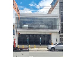 LOCAL EN ZONA COMERCIAL DE KENEDY $29.500. 000 MAS IVA