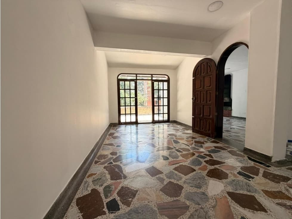 Casa de gran amplitud en excelente ubicación. — foto 5