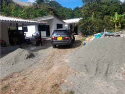 SE VENDE CHALET VIA LA HERRADURA
