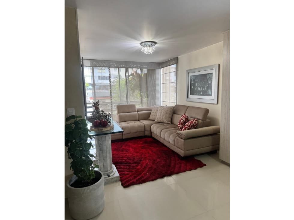 LUJOSO APARTAMENTO EN VENTA EN MARAYA — foto 1