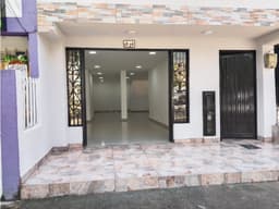 Se vende casa rentable de 3 pisos en Campestre B, Dosquebradas