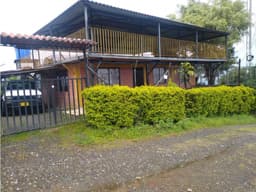 Se vende finca productiva 6.400m² con renta mensual