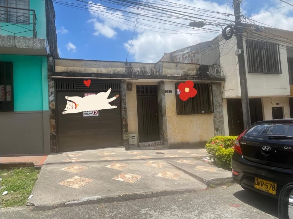 SE VENDE CASA EN EL CENTRO CON GARAJE CERCA A TODO — foto 1