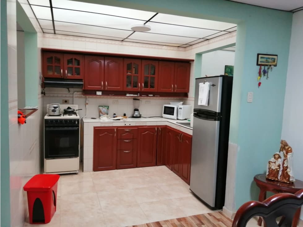 SE VENDE CASA DE 3 PISOS INDEPENDIENTES EN EL CENTRO — foto 3