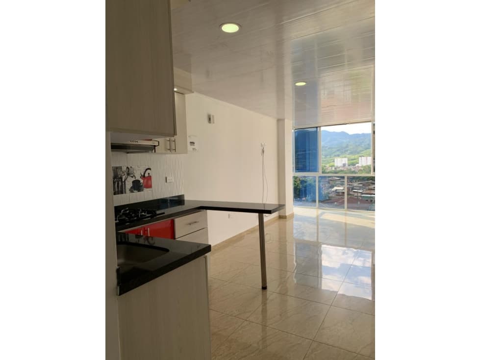 SE VENDE APARTAMENTO SOBRE AVENIDA SIMON BOLIVAR CON ASCENSOR — foto 1
