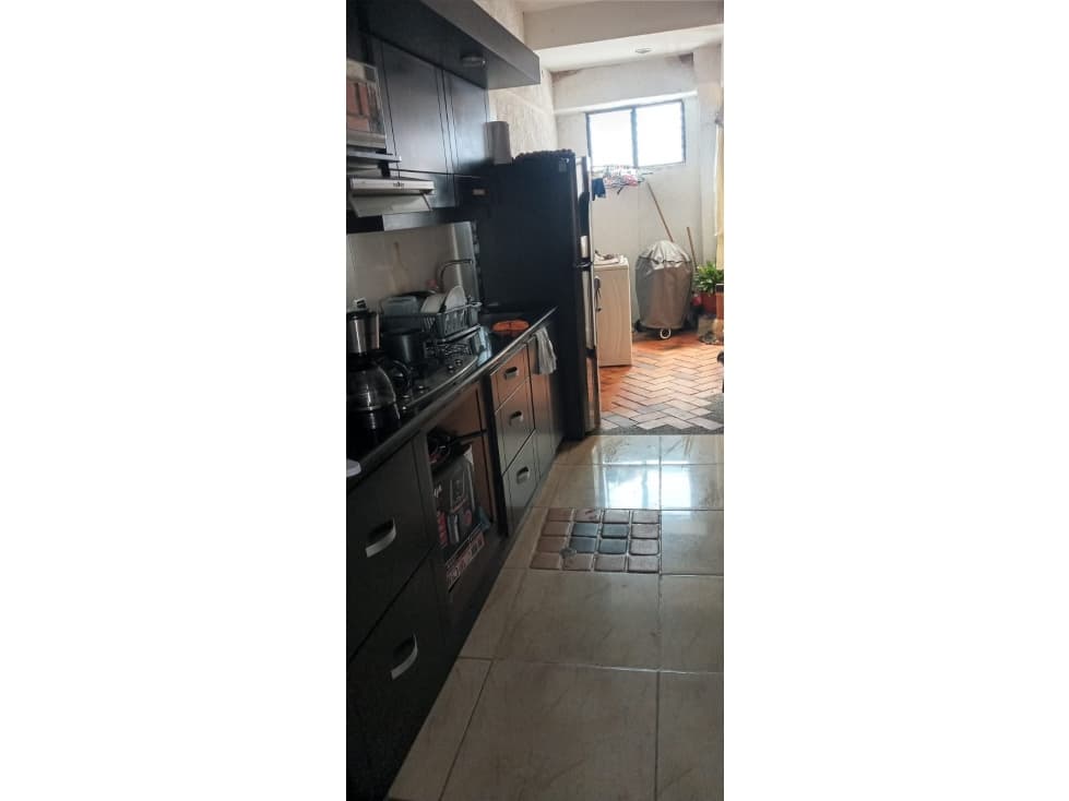 SE VENDE HERMOSO APARTAMENTO EN EL CENTRO SIN ASCENSOR — foto 2
