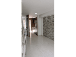 ¡SE VENDE HERMOSA CASA EN PUERTAS DE ALCALA!