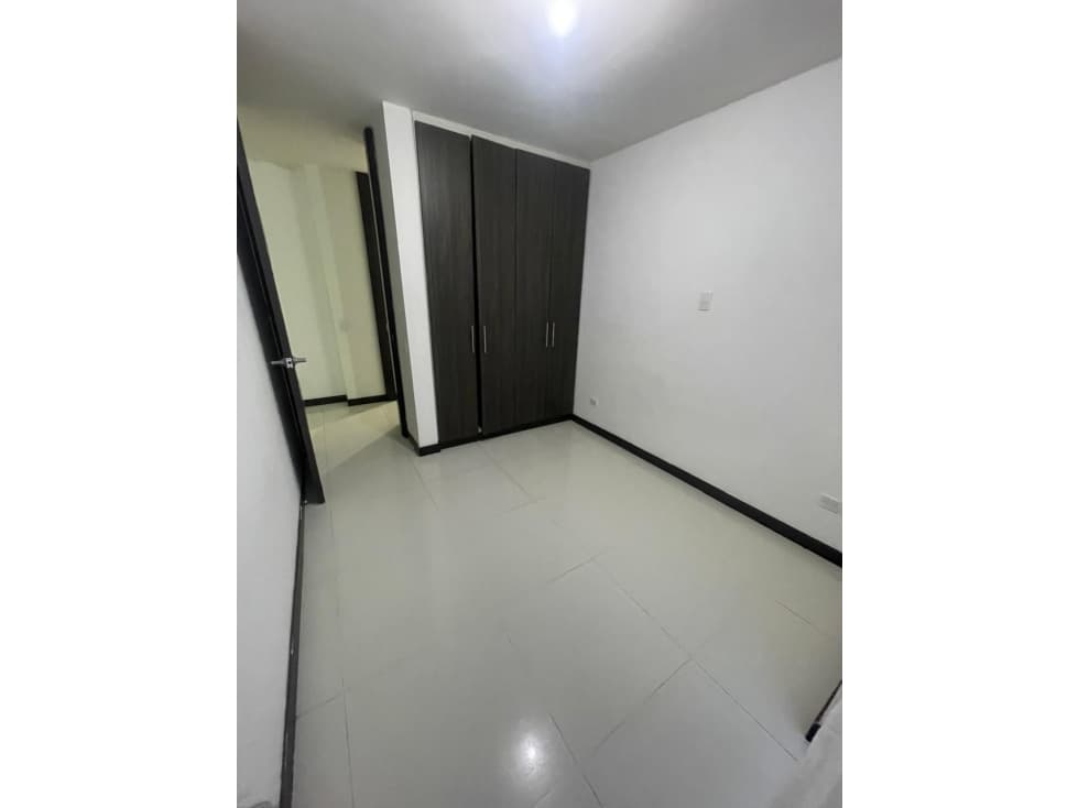 SE VENDE APARTAMENTO EN CERRITOS — foto 3