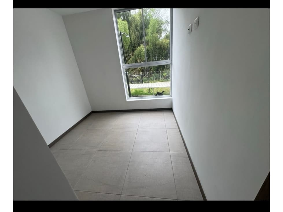 SE VENDE HERMOSO APARTAMENTO EN DOSQUEBRADAS — foto 2