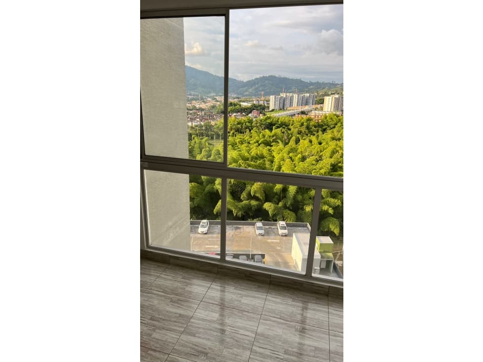 SE VENDE APARTAMENTO CERCA A LA PRADERA — foto 2