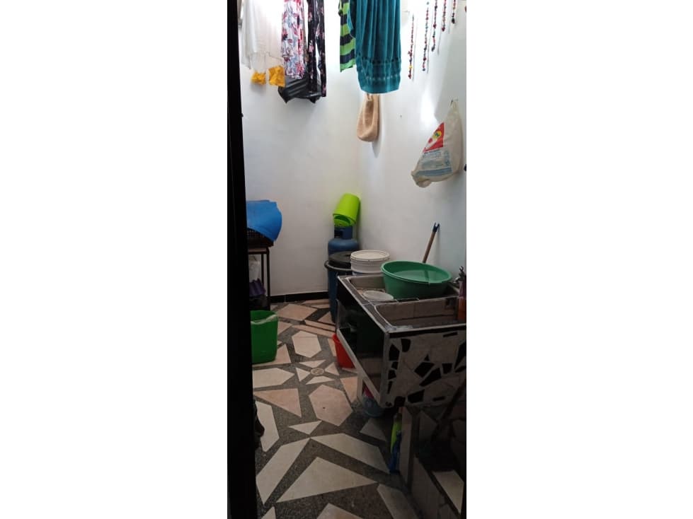 SE VENDE CASA EN EL BARRIO TOKIO — foto 4