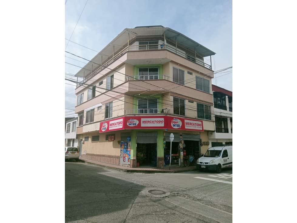 SE VENDE EDIFICIO EN LOS NARANJOS AREA 500 M2 — foto 3