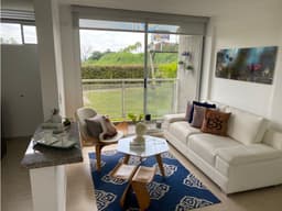 SE VENDE APARTAMENTO AVENIDA SUR PISO 18 ASCENSOR PARQUEADERO