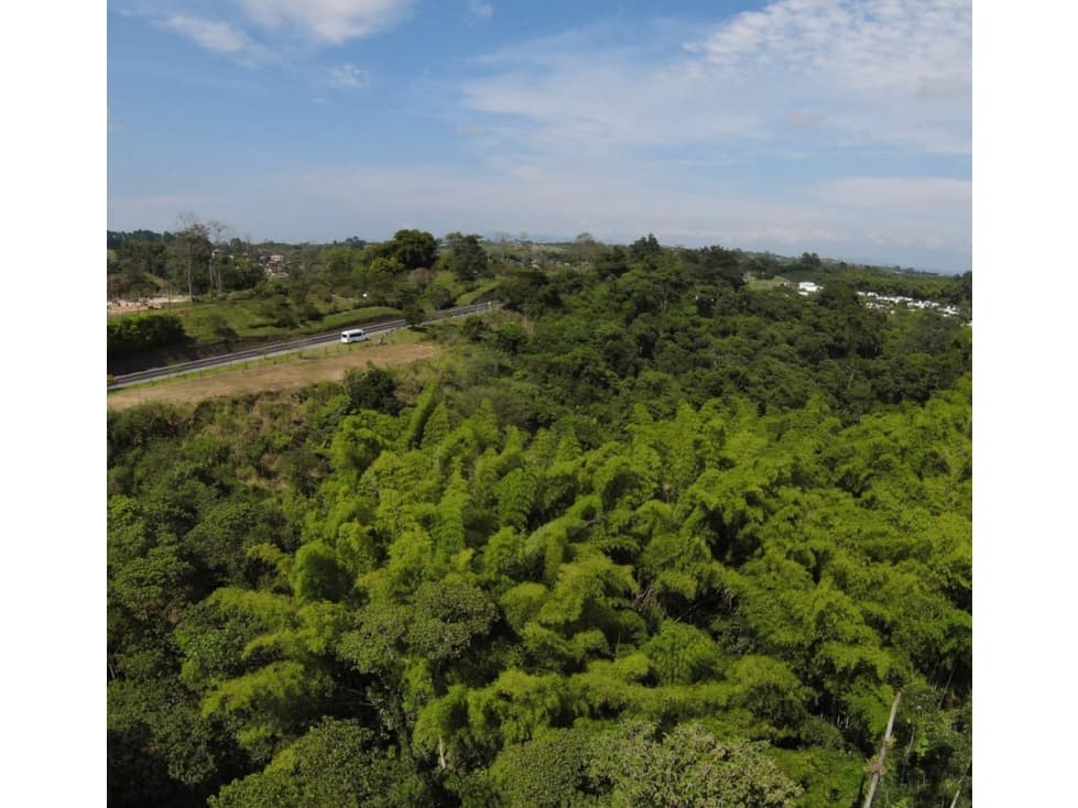 Venta de Hermoso Lote en la Variante Condina — foto 5