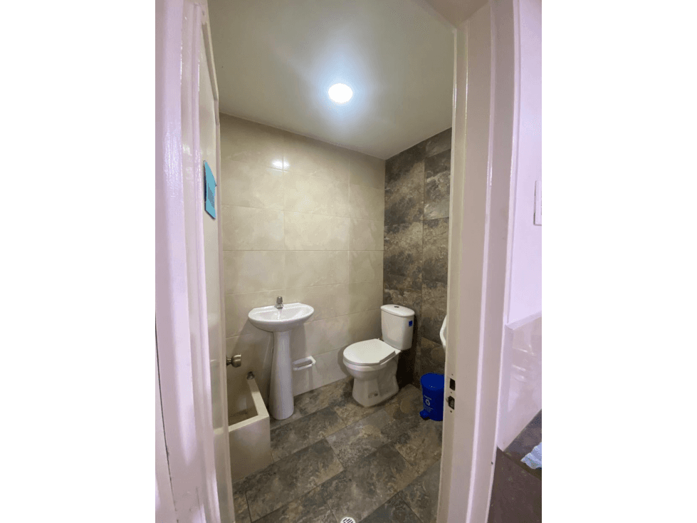 SE VENDE LOCAL EN LA AV 30 DE AGOSTO — foto 5