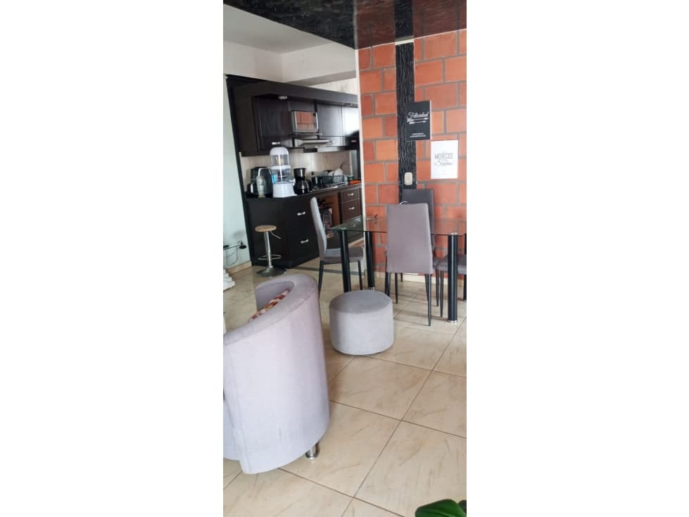 SE VENDE HERMOSO APARTAMENTO EN EL CENTRO SIN ASCENSOR — foto 1