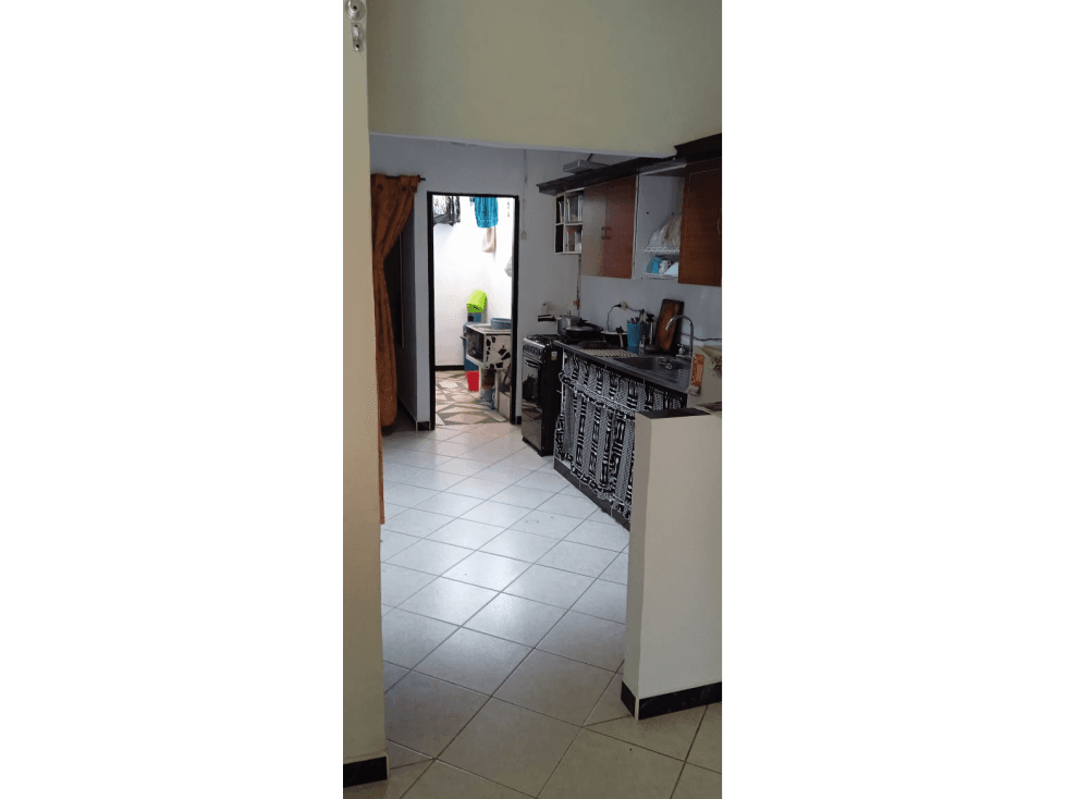 SE VENDE CASA EN EL BARRIO TOKIO — foto 1