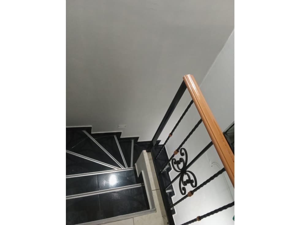 Casa unifamiliar en venta en Robledo — foto 3