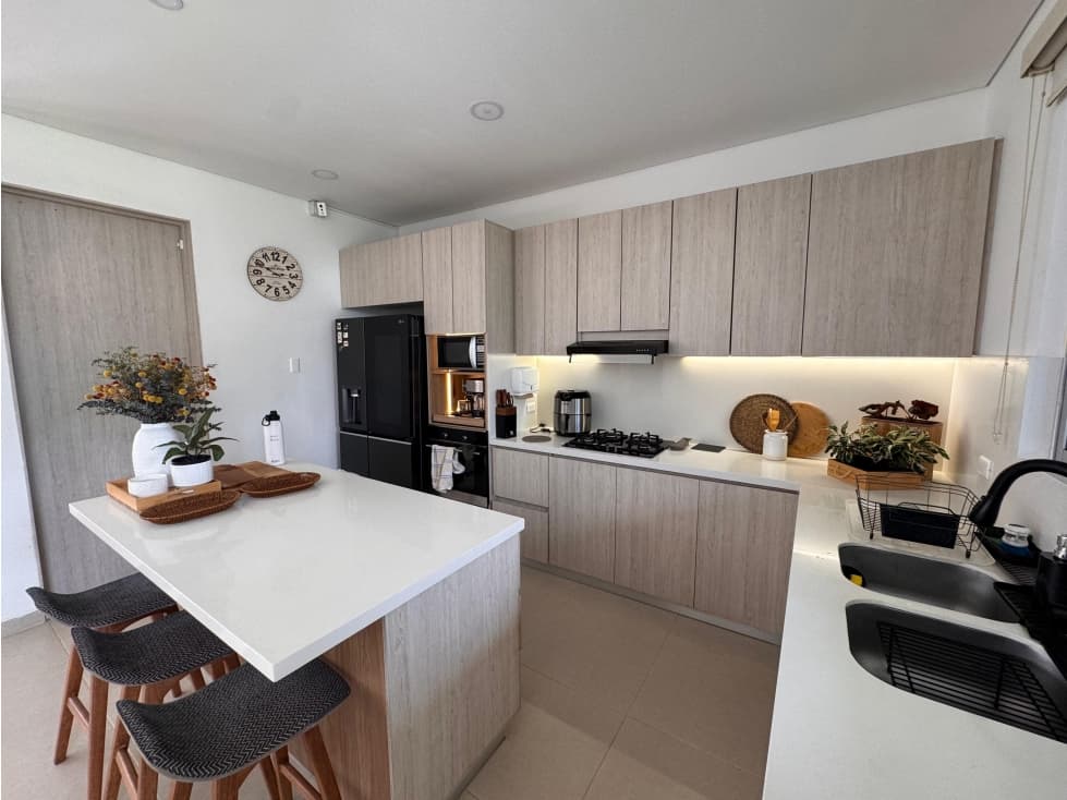 SE VENDE ESPECTACULAR CASA EN LA TEBAIDA — foto 5