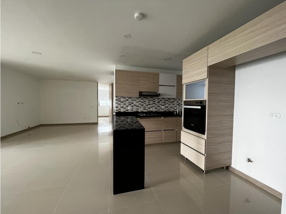 SE ARRIENDA AMPLIO APARTAMENTO SECTOR AV 19 NORTE — foto 4