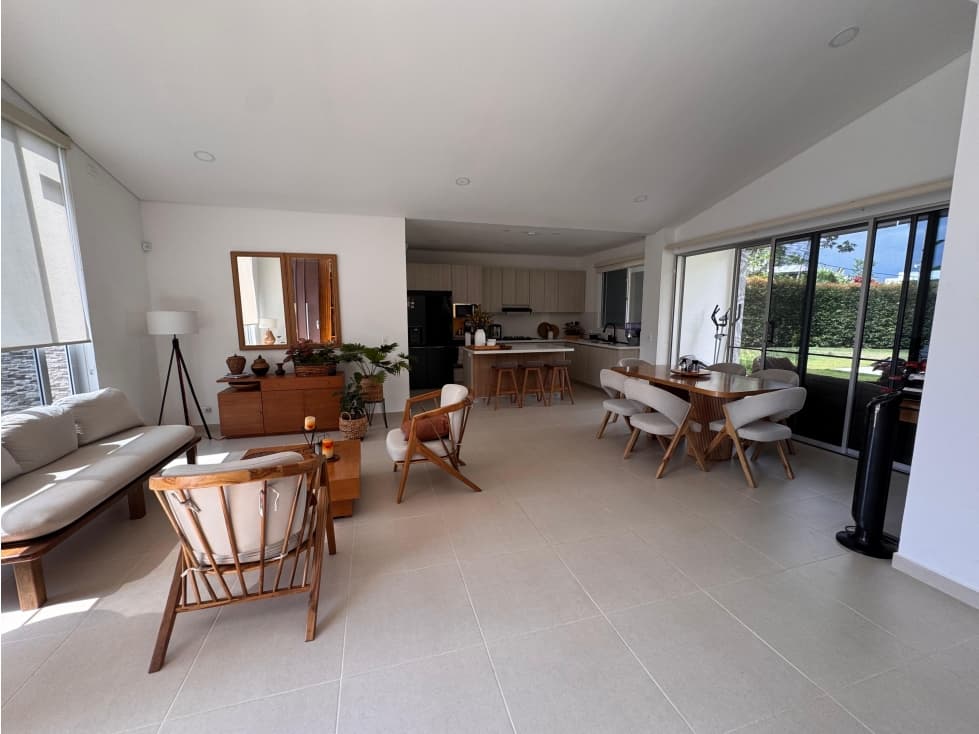 SE VENDE ESPECTACULAR CASA EN LA TEBAIDA — foto 2